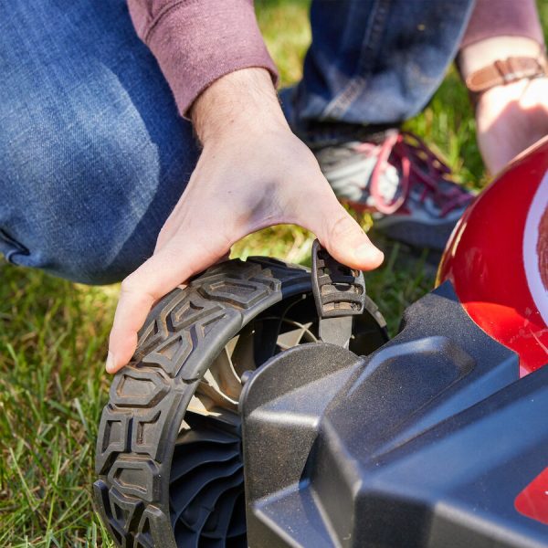 Toro 60V Max* 21 in. (53 cm) Recycler® Self-Propel w/SmartStow® Lawn Mower with 6.0Ah Battery (21327)