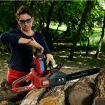 Toro 60V MAX* 16 in. (40.6 cm) Brushless Chainsaw with 2.5Ah battery (51850)