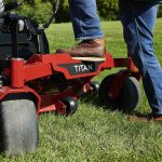 Toro 54 in. (137 cm) TITAN® Zero Turn Mower (75305)