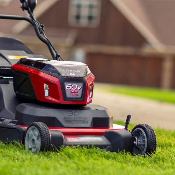 Toro 60V MAX* 30 in. (76 cm) eTimeMaster® Personal Pace Auto-Drive™ Lawn Mower w/ 10Ah + 5Ah + 2.5Ah Batteries (21493)