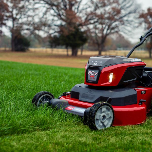 Toro 60V MAX* 30 in. (76 cm) eTimeMaster® Personal Pace Auto-Drive™ Lawn Mower w/ 10Ah + 5Ah + 2.5Ah Batteries (21493)