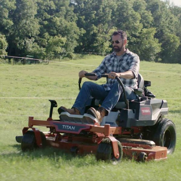 Toro 54 in. (137 cm) TITAN® Zero Turn Mower (75305)