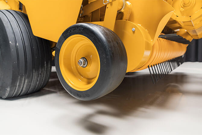 Vermeer 604 Pro G4 Baler