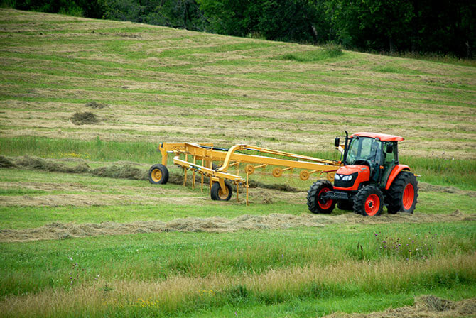 Vermeer VR1428 High-Capacity Wheel Rake Vermeer VR1428 High-Capacity Wheel Rake