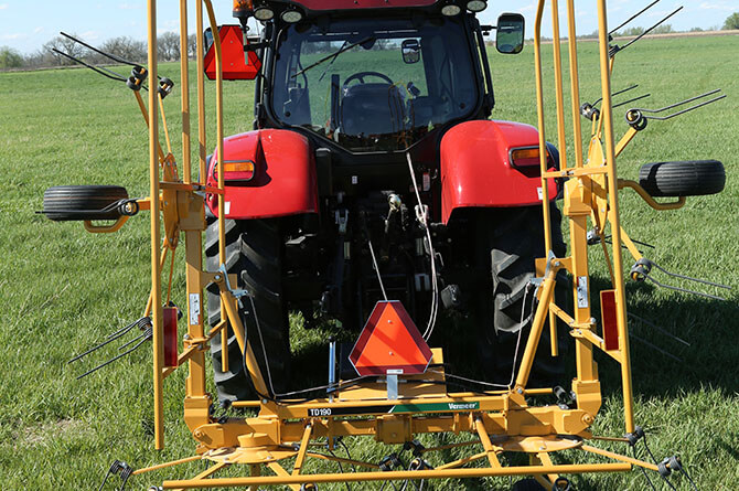 Vermeer TD190 Tedder Vermeer TD190 Tedder