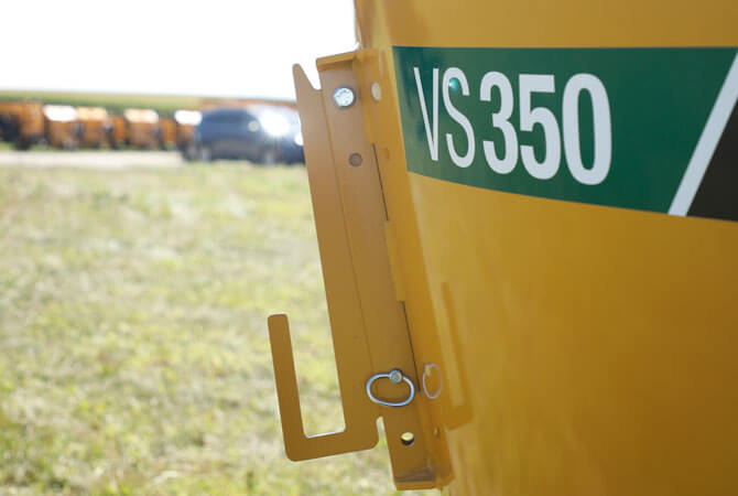 Vermeer VS350 Single-screw Vertical Mixer