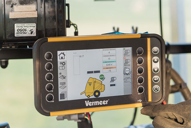 Vermeer 604S Premium Baler