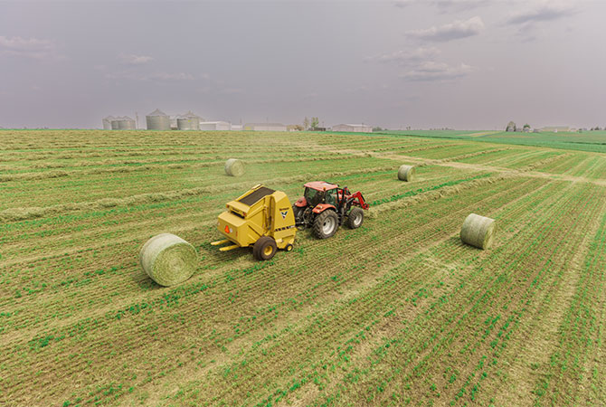 Vermeer 604S Signature Baler