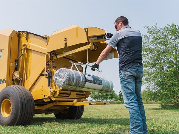 Vermeer 604S Signature Baler