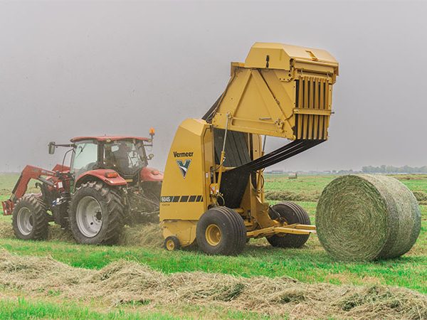Vermeer 604S Signature Baler