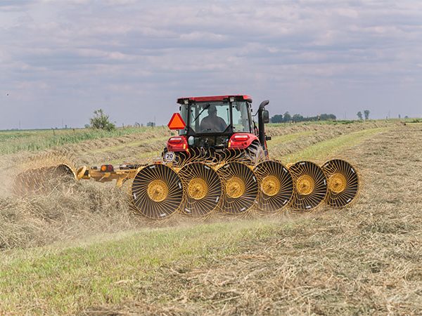 Vermeer VRC1224 Carted Wheel Rake