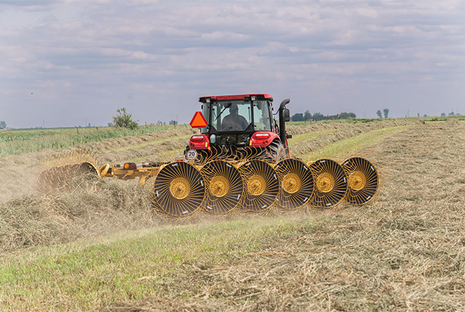 Vermeer VRC1224 Carted Wheel Rake Vermeer VRC1224 Carted Wheel Rake