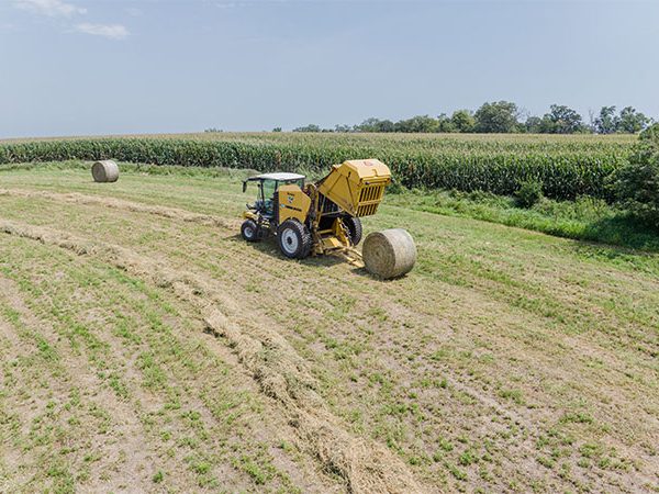 Vermeer ZR-4S Self-propelled Baler