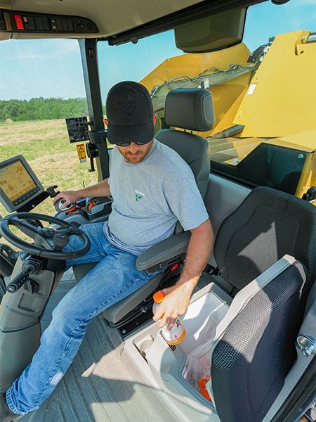 Vermeer ZR-4S Self-propelled Baler
