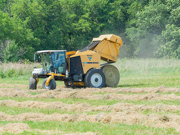 Vermeer ZR-4S Self-propelled Baler