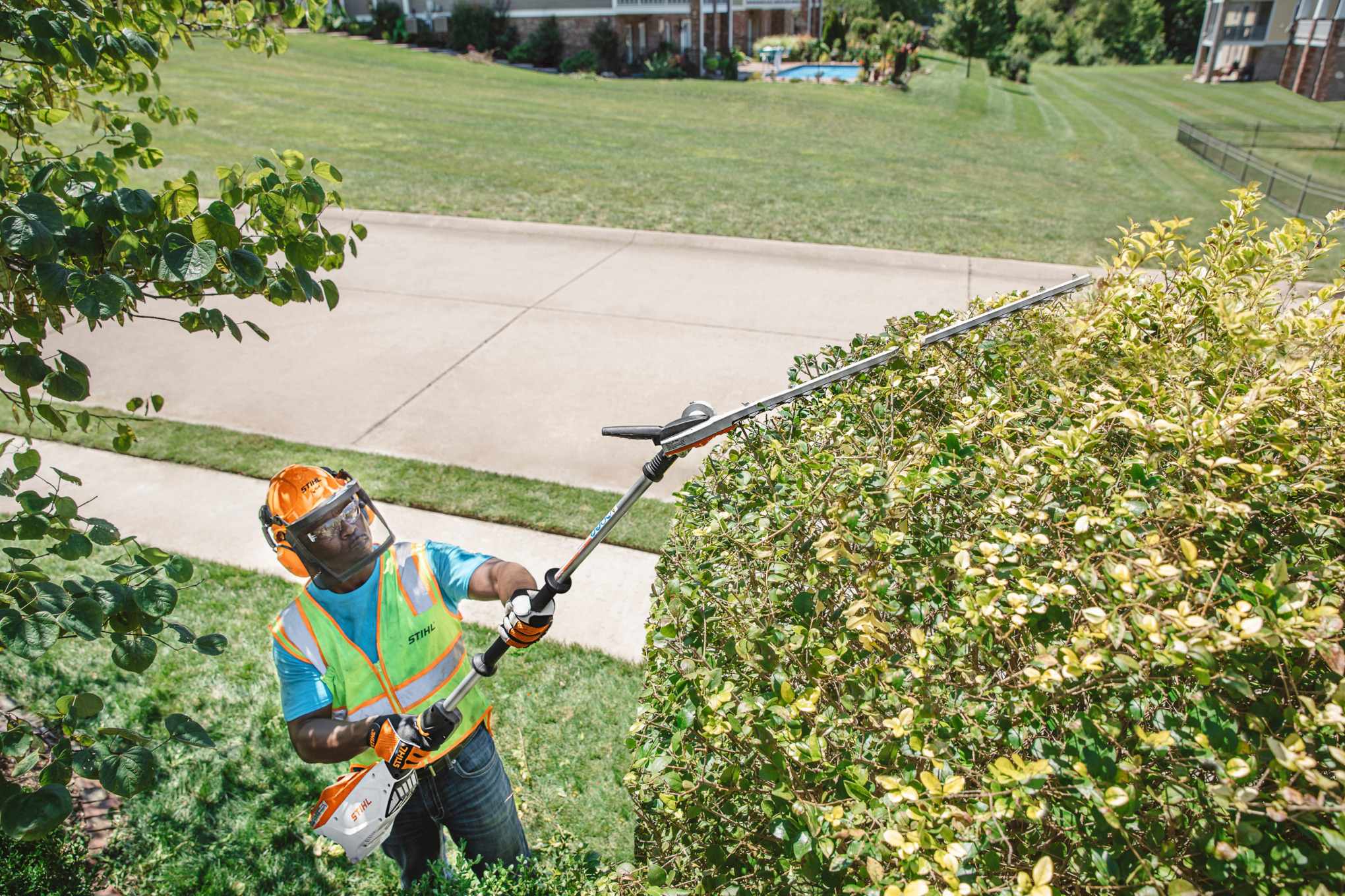 STIHL HLA 135 Battery Powered Extended-Reach Hedge Trimmer